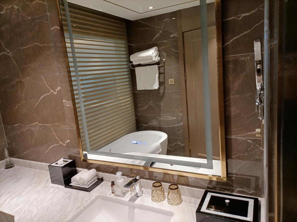 Baoying Jinling Hotel エクステリア 写真